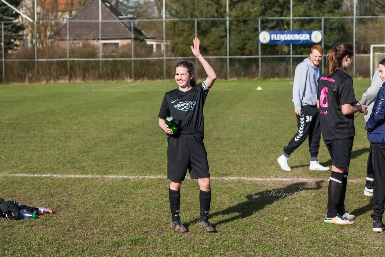 Bild 320 - C-Juniorinnen SV Steinhorst/Labenz - TSV Friedrichsberg-Busdorf : Ergebnis: 5:0